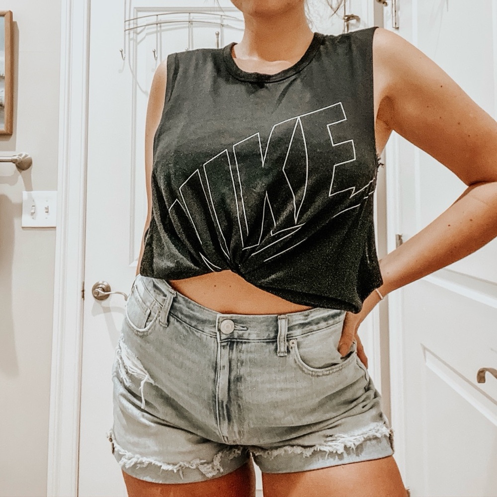 Nike Muscle Tee Tank Top Workout Shirt